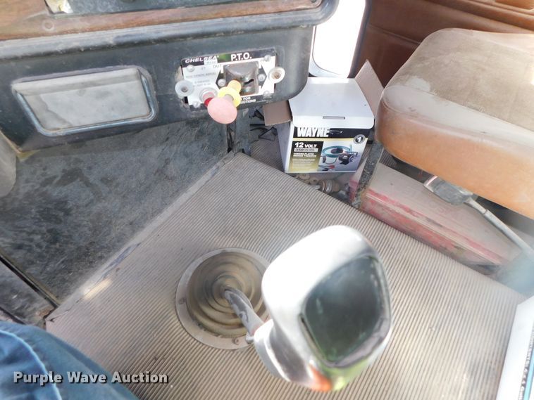 image for item DK8550 1993 Freightliner FLD120  nurse tank truck