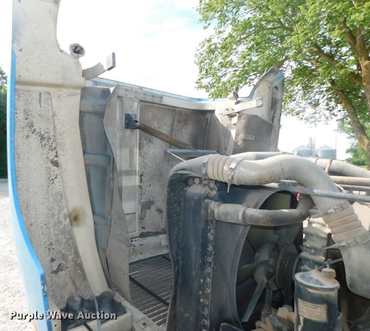 image for item DK8550 1993 Freightliner FLD120  nurse tank truck