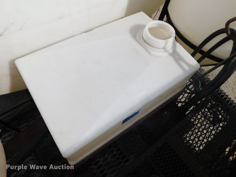 image for item DK8550 1993 Freightliner FLD120  nurse tank truck