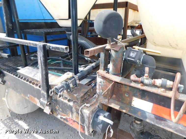 image for item DK8550 1993 Freightliner FLD120  nurse tank truck