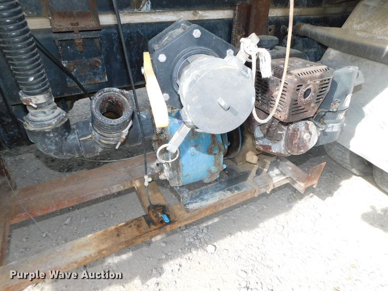 image for item DK8550 1993 Freightliner FLD120  nurse tank truck