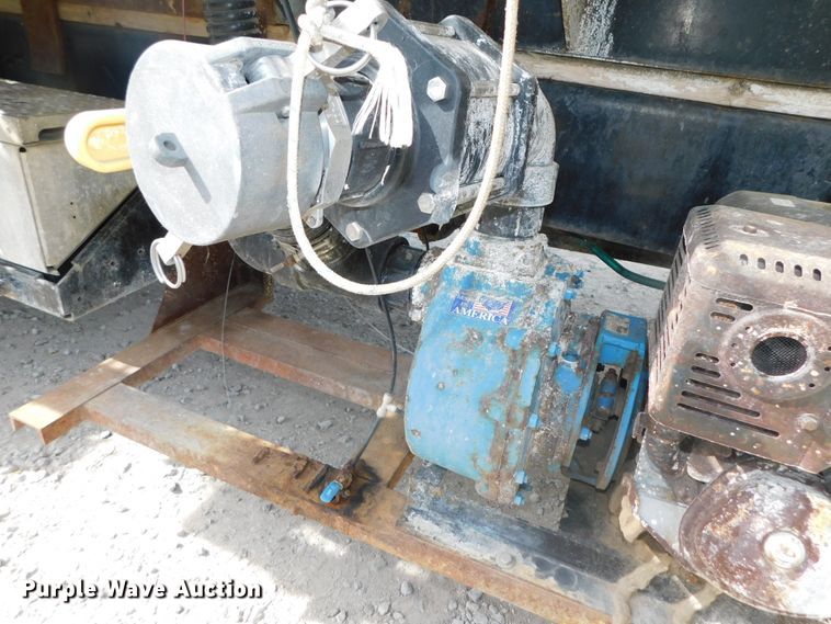 image for item DK8550 1993 Freightliner FLD120  nurse tank truck