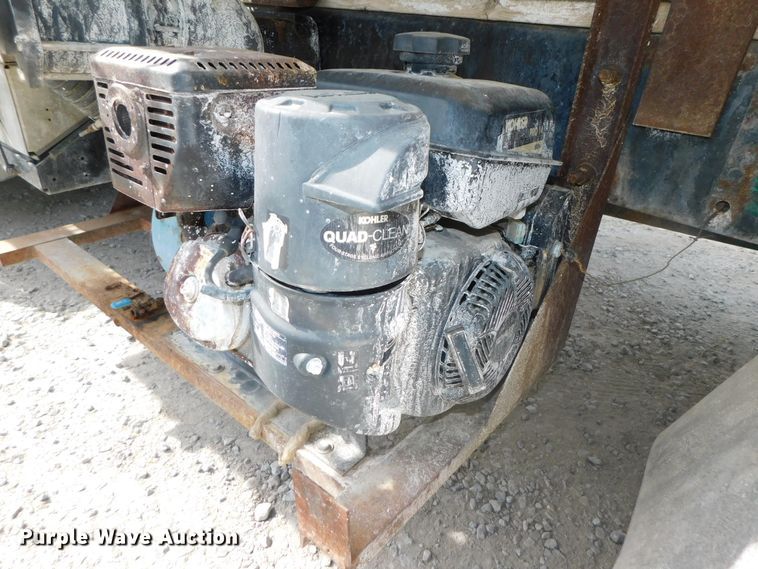 image for item DK8550 1993 Freightliner FLD120  nurse tank truck