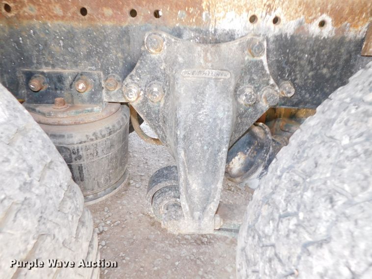 image for item DK8550 1993 Freightliner FLD120  nurse tank truck