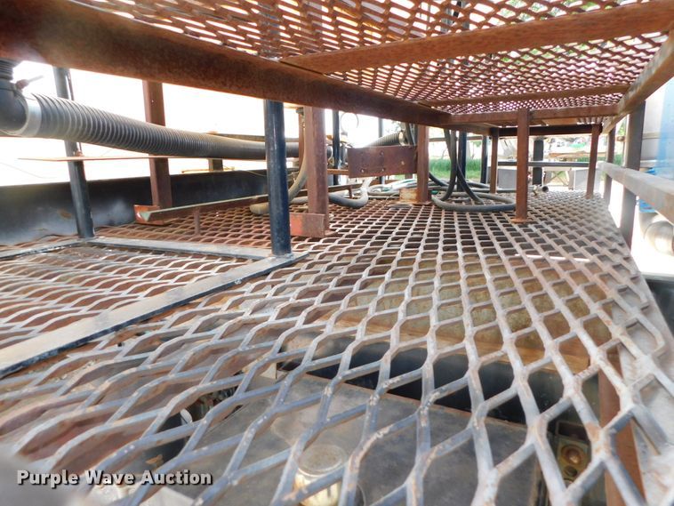 image for item DK8550 1993 Freightliner FLD120  nurse tank truck