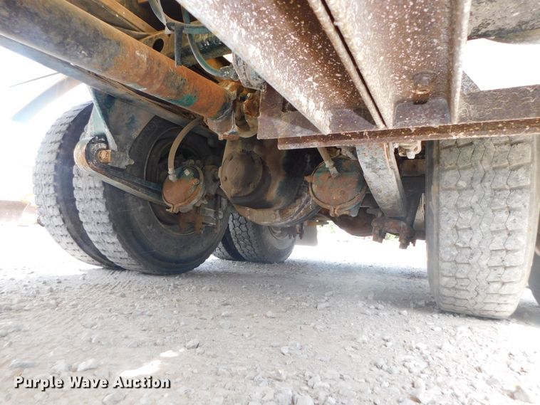 image for item DK8550 1993 Freightliner FLD120  nurse tank truck