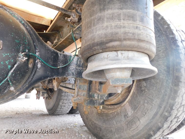 image for item DK8550 1993 Freightliner FLD120  nurse tank truck