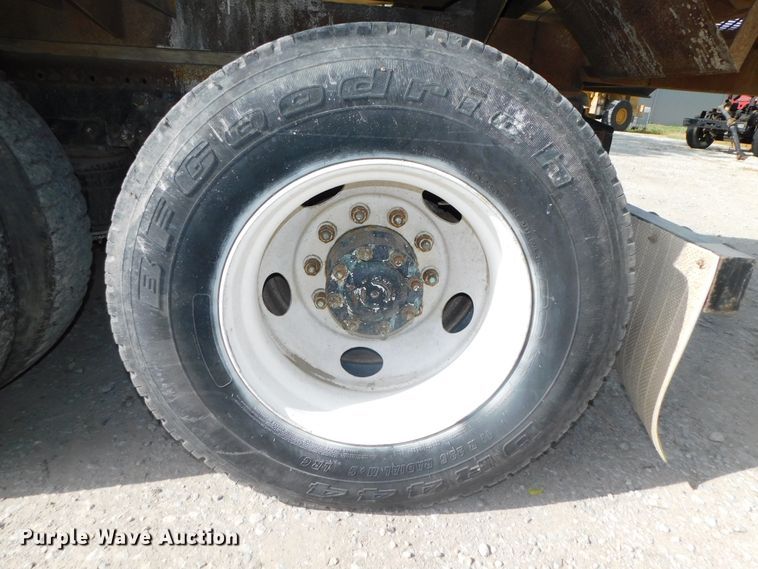 image for item DK8550 1993 Freightliner FLD120  nurse tank truck