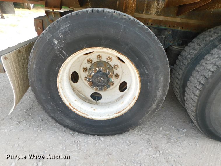 image for item DK8550 1993 Freightliner FLD120  nurse tank truck