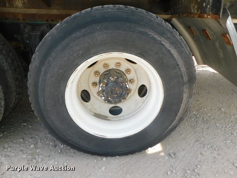 image for item DK8550 1993 Freightliner FLD120  nurse tank truck