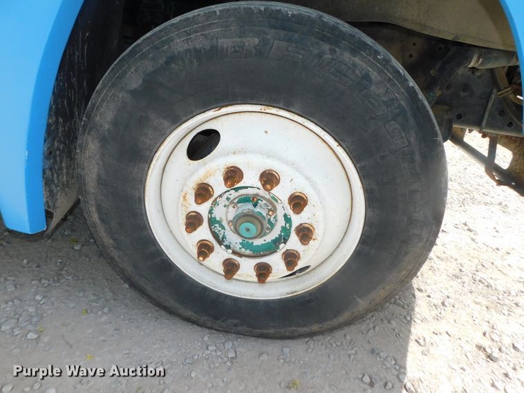 image for item DK8550 1993 Freightliner FLD120  nurse tank truck