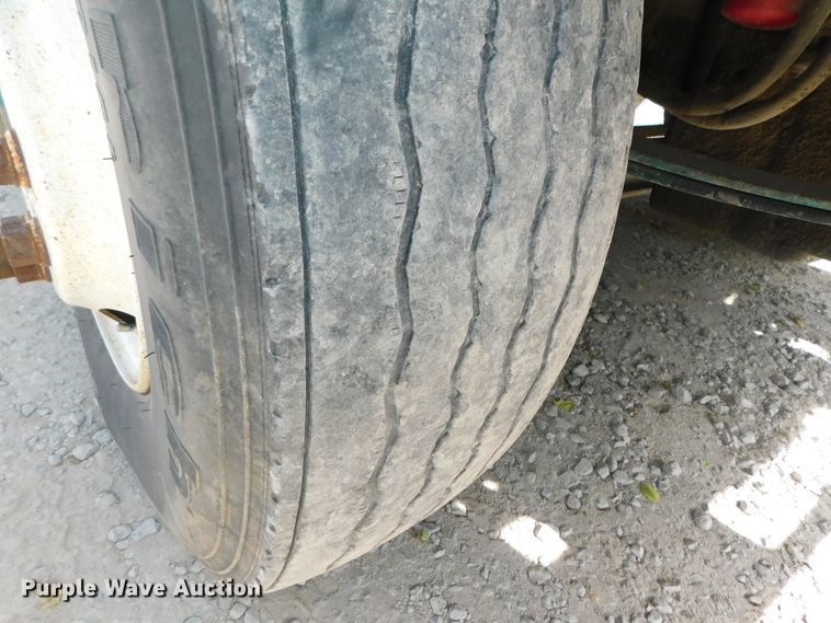 image for item DK8550 1993 Freightliner FLD120  nurse tank truck