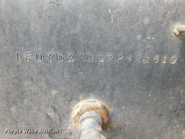 image for item DK8550 1993 Freightliner FLD120  nurse tank truck