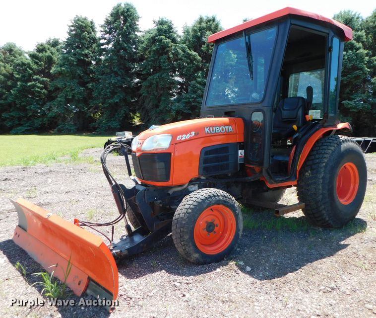 image for item DK8557 2007 Kubota B2630  MFWD tractor