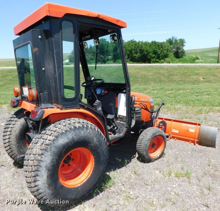 image for item DK8557 2007 Kubota B2630  MFWD tractor