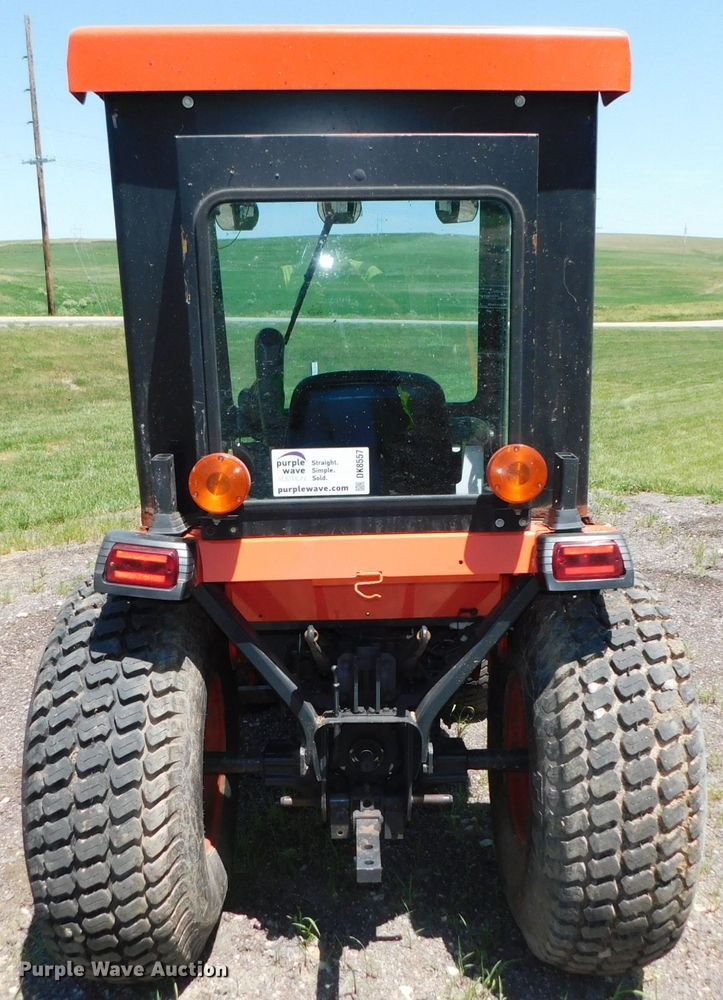 image for item DK8557 2007 Kubota B2630  MFWD tractor
