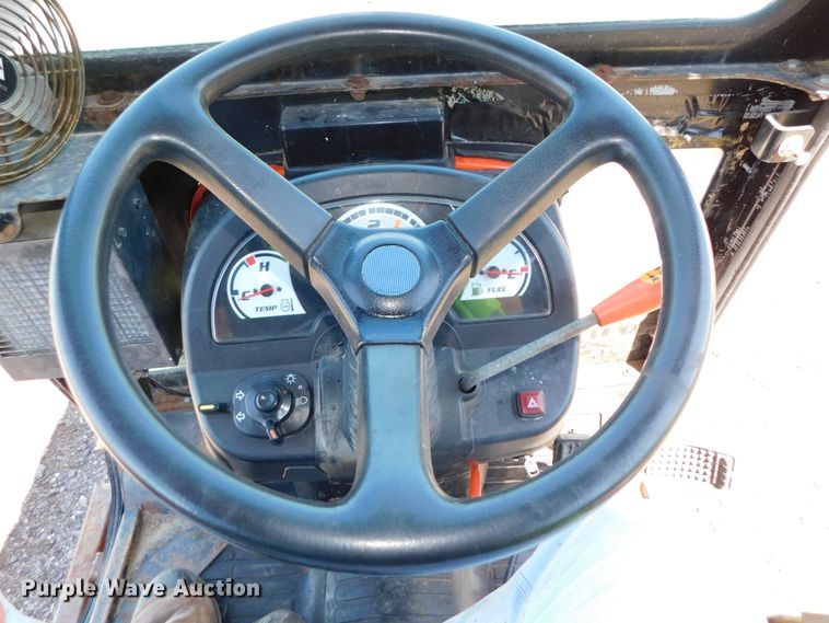 image for item DK8557 2007 Kubota B2630  MFWD tractor