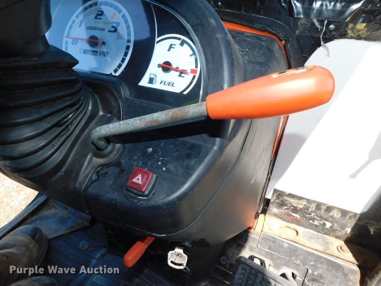 image for item DK8557 2007 Kubota B2630  MFWD tractor