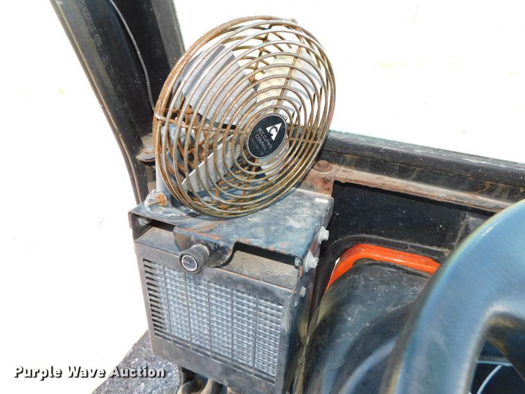 image for item DK8557 2007 Kubota B2630  MFWD tractor