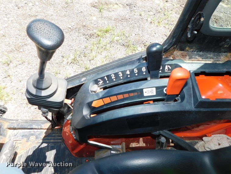 image for item DK8557 2007 Kubota B2630  MFWD tractor