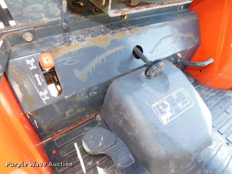 image for item DK8557 2007 Kubota B2630  MFWD tractor