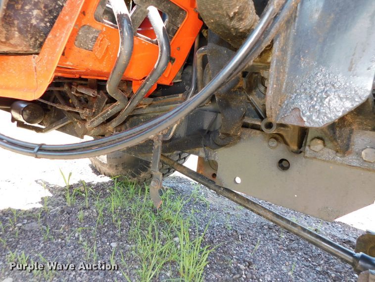 image for item DK8557 2007 Kubota B2630  MFWD tractor