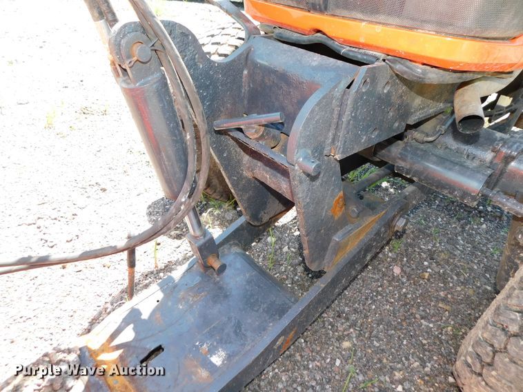 image for item DK8557 2007 Kubota B2630  MFWD tractor