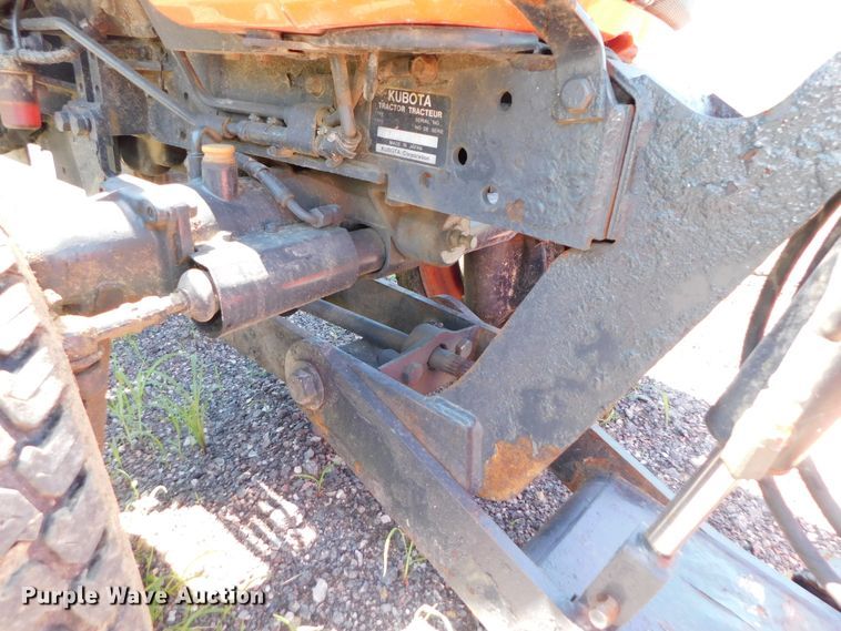 image for item DK8557 2007 Kubota B2630  MFWD tractor