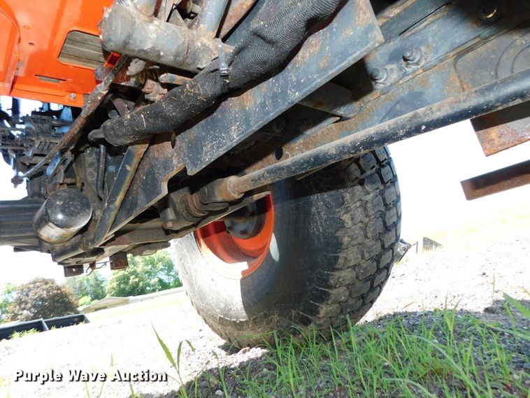 image for item DK8557 2007 Kubota B2630  MFWD tractor