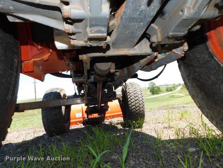image for item DK8557 2007 Kubota B2630  MFWD tractor