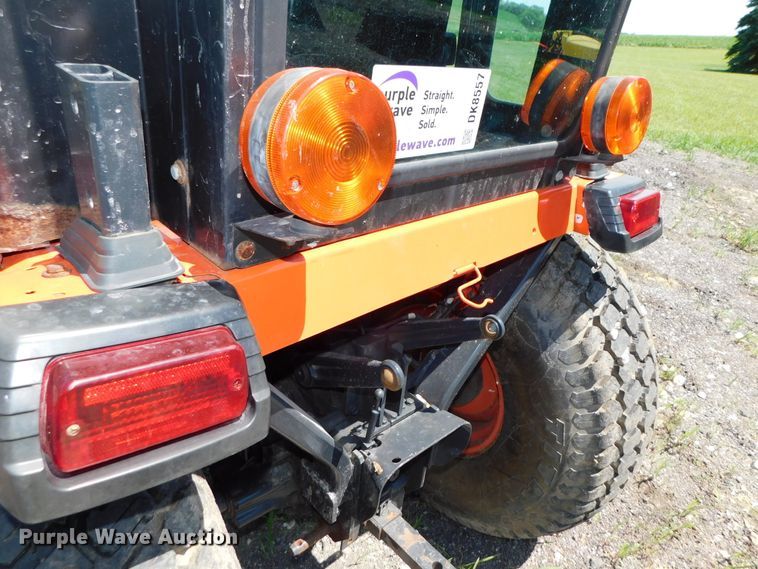 image for item DK8557 2007 Kubota B2630  MFWD tractor