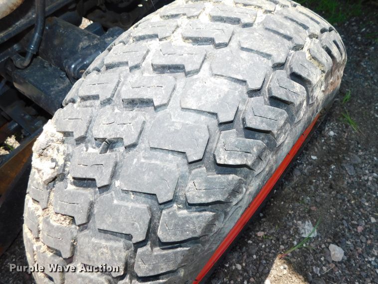 image for item DK8557 2007 Kubota B2630  MFWD tractor