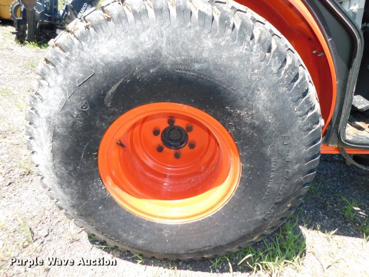 image for item DK8557 2007 Kubota B2630  MFWD tractor