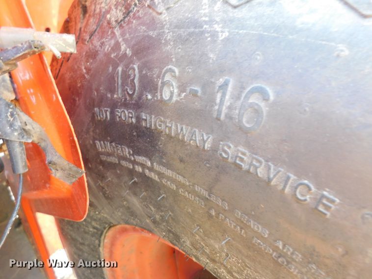 image for item DK8557 2007 Kubota B2630  MFWD tractor