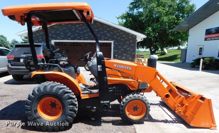 image for item DK8558 Kubota B26  MFWD tractor