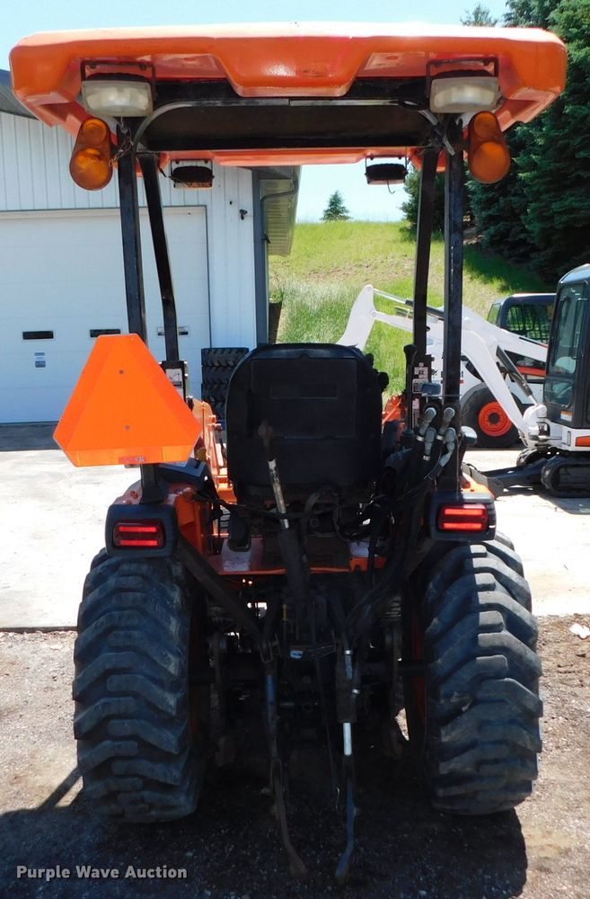image for item DK8558 Kubota B26  MFWD tractor