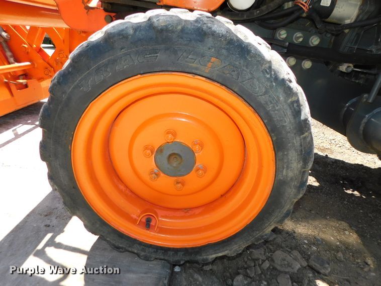 image for item DK8558 Kubota B26  MFWD tractor