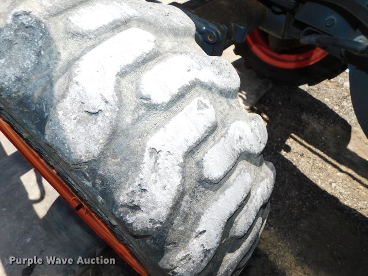 image for item DK8558 Kubota B26  MFWD tractor