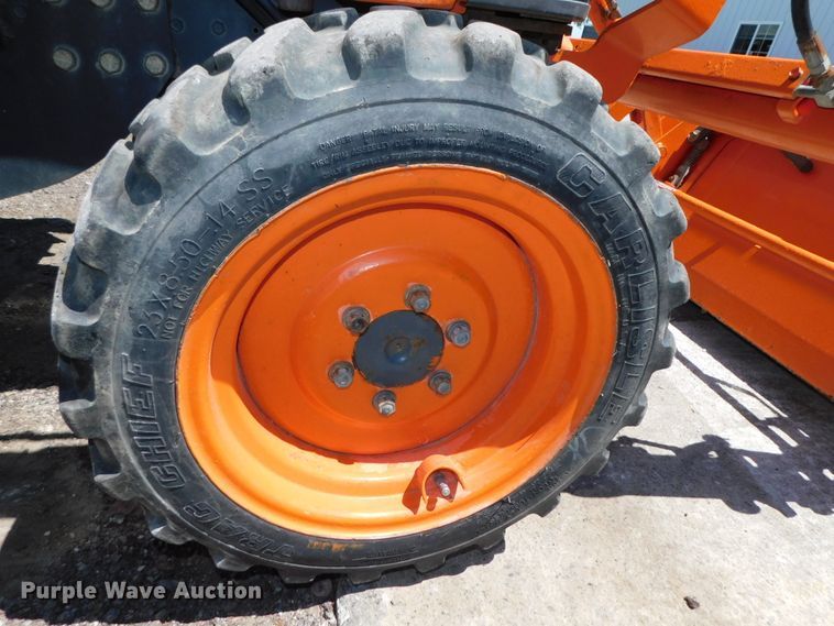 image for item DK8558 Kubota B26  MFWD tractor