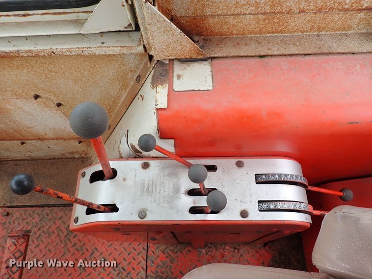 image for item DL7520 Allis Chalmers 190  tractor