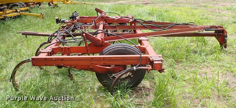 image for item DL7521 International 55  chisel