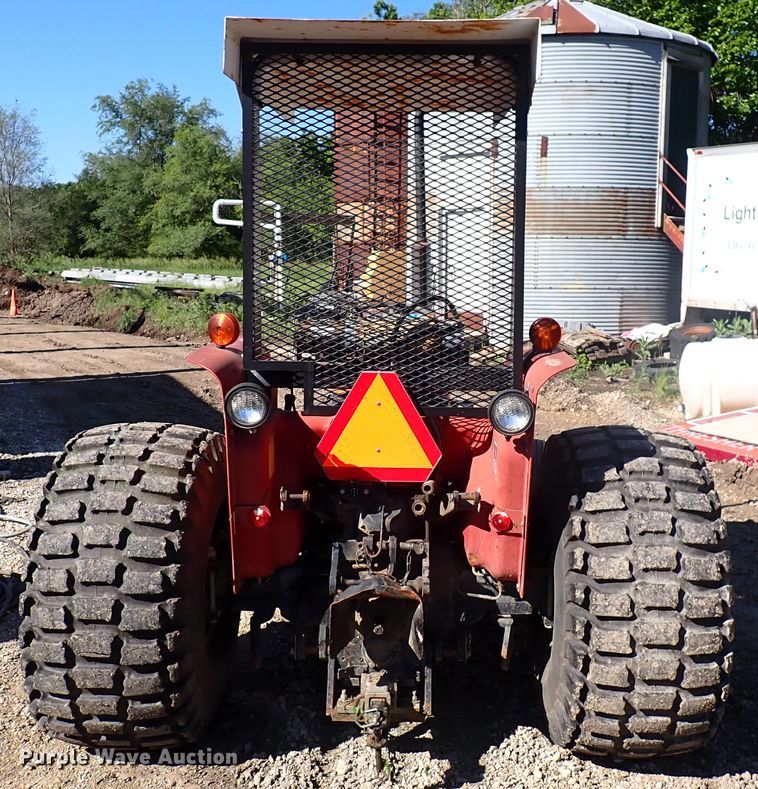 image for item DL7526 1990 Case IH 585  tractor