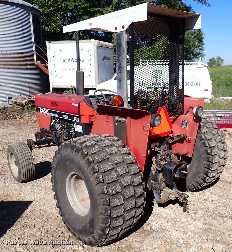 image for item DL7526 1990 Case IH 585  tractor