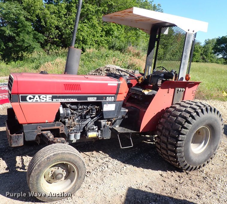 image for item DL7526 1990 Case IH 585  tractor