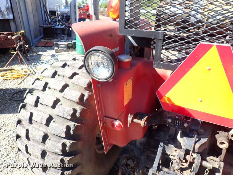 image for item DL7526 1990 Case IH 585  tractor