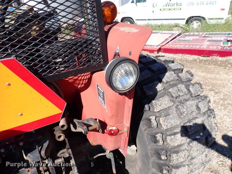 image for item DL7526 1990 Case IH 585  tractor