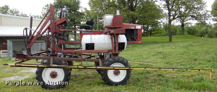 image for item DL8173 Hagie 470  Hi-Tractor sprayer