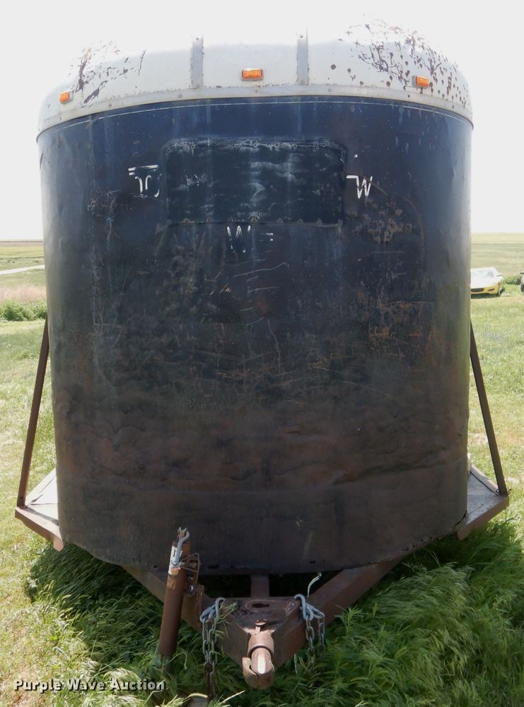 image for item FI9117 Circle H  livestock trailer