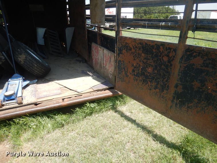 image for item FI9117 Circle H  livestock trailer