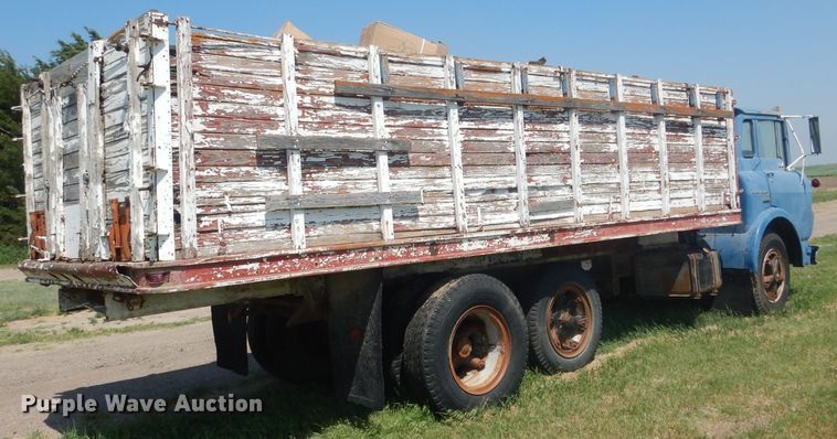 image for item FI9118 1973 Chevrolet  grain truck